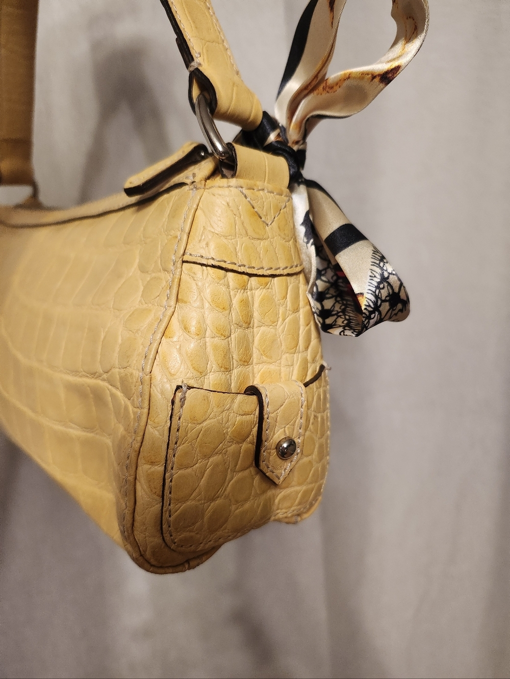 Dooney & Bourke Y2K Yellow Dandelion Leather Croc Embossed Baguette Shoulder Bag - Picture 6 of 8